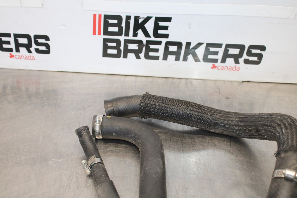 18 SUZUKI GSXR750 RADIATOR HOSES ENGINE COOLANT WATER PIPES HOSE KIT SET BB891