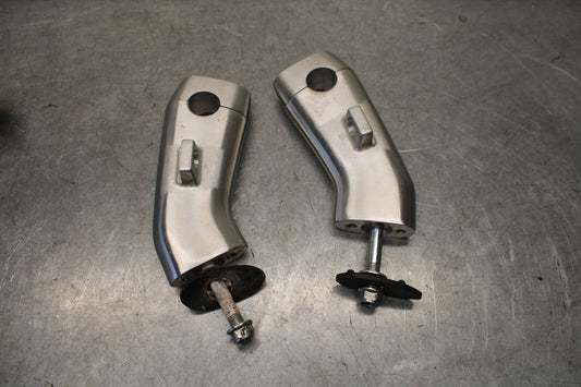 05-06 SUZUKI BOULEVARD M50 HANDLEBAR RISERS BB671