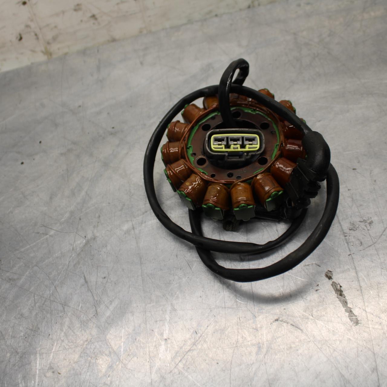 09-14 YAMAHA YZF R1 STATOR GENERATOR ALTERNATOR MAGNETO 14B-81410-00-00 BB471