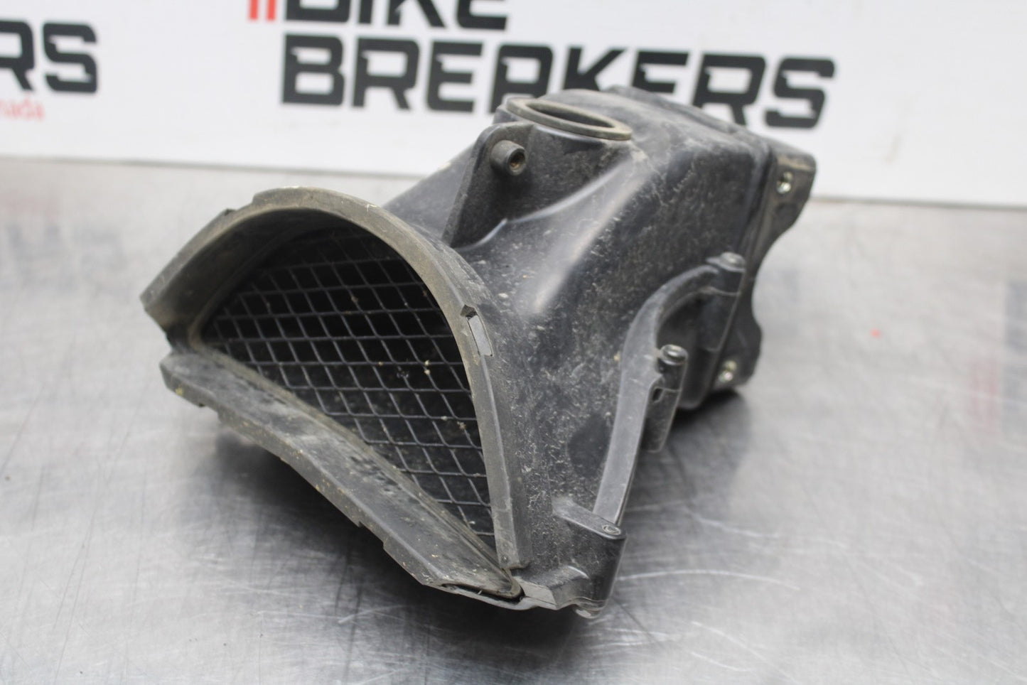 08 KAWASAKI NINJA ZX10R RAM AIR INTAKE TUBE DUCT BB201