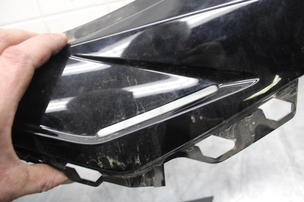 17-23 SUZUKI GSXR 250 GSX250RL8 RIGHT FRONT SIDE SEAT SADDLE PANEL TRIM  BB490