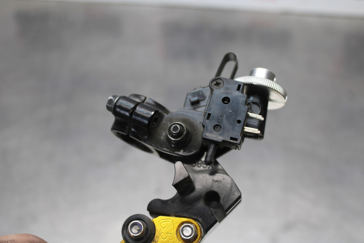 17 YAMAHA YZF R6 CLUTCH PERCH MOUNT WITH LEVER  BB922