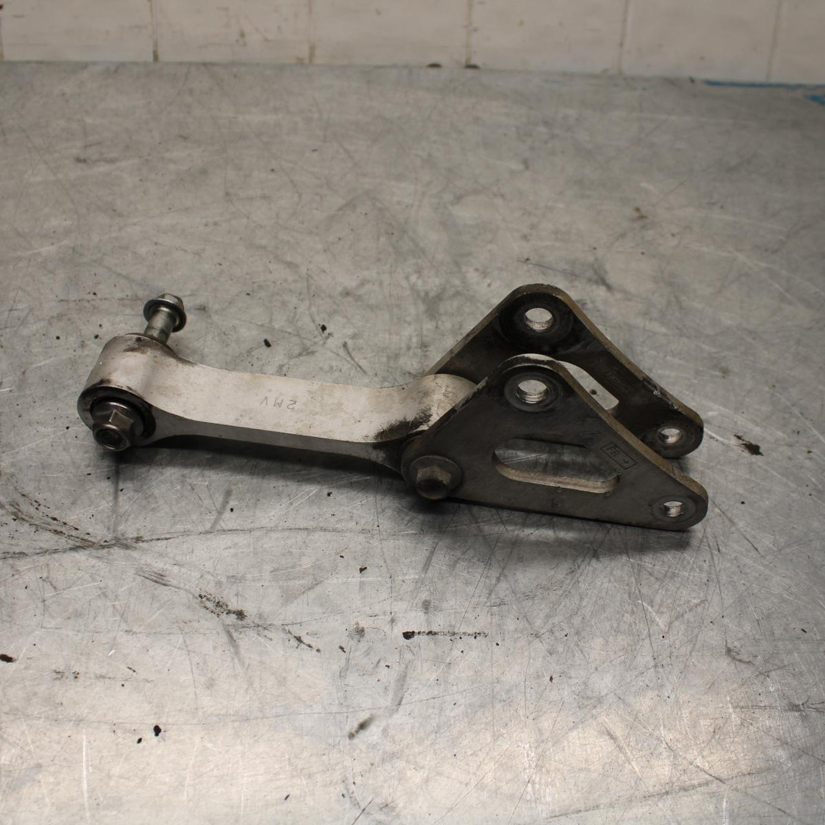 09-16 SUZUKI GSXR1000 REAR DOGBONE SHOCK LINKAGE LINK BB439 