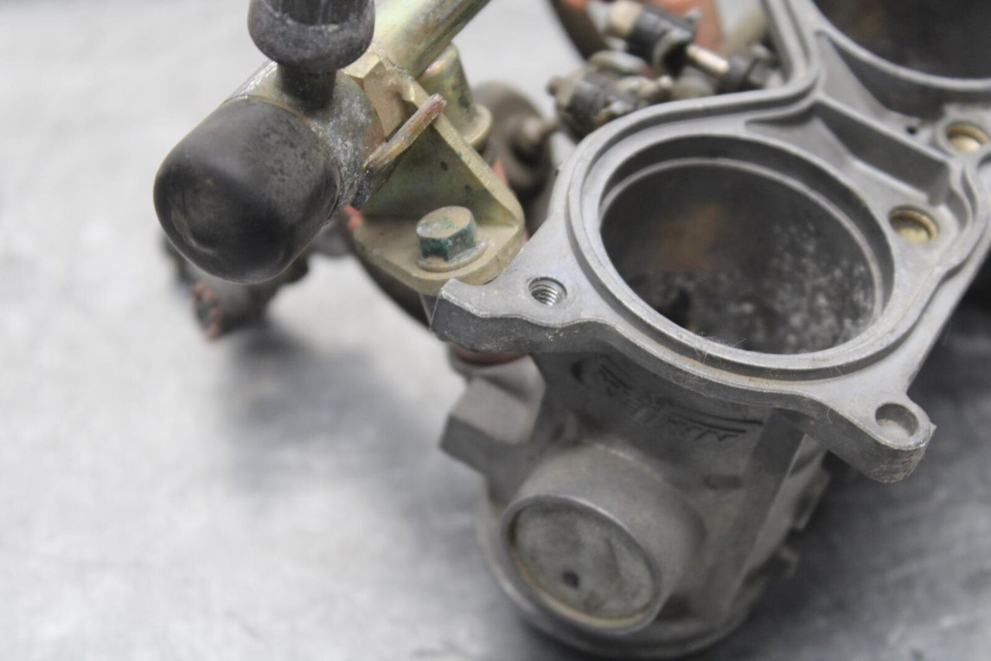 03-04 HONDA CBR600RR MAIN FUEL INJECTORS / THROTTLE BODIES 16400-MEE-672 BB637