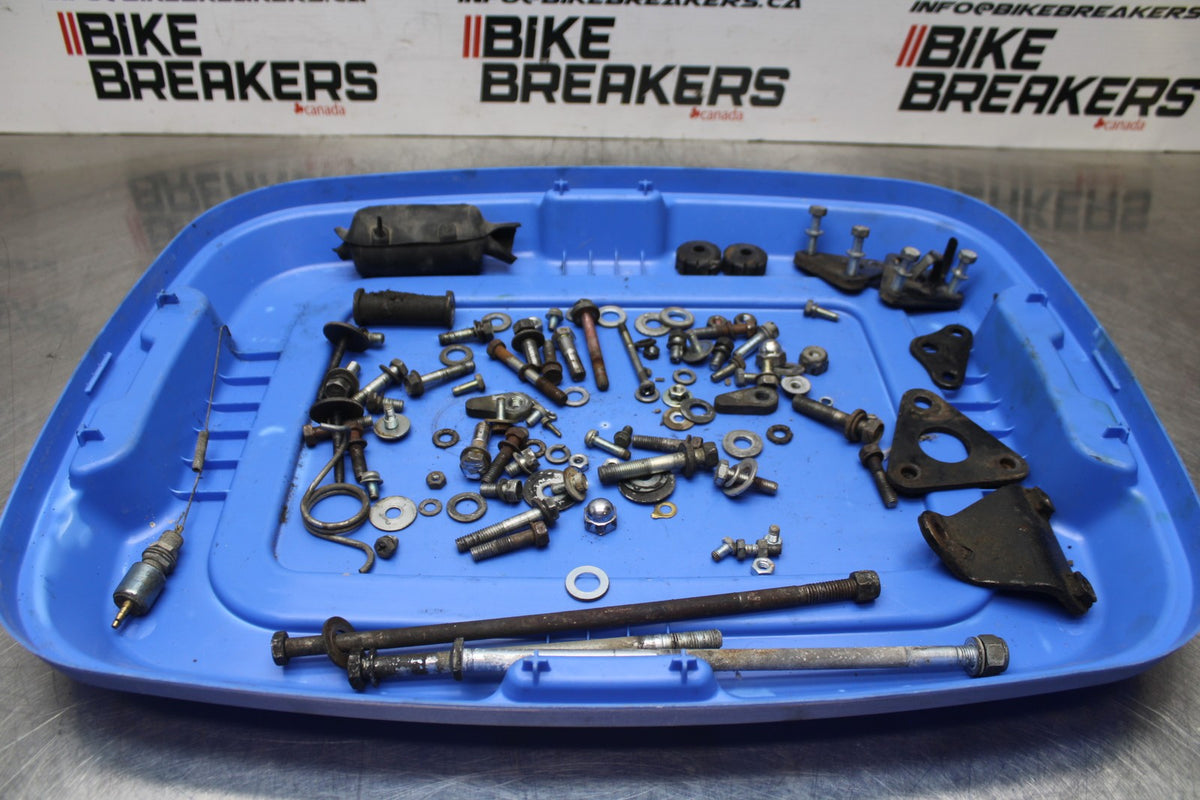 78-79 SUZUKI GS1000 MOUNTING BOLTS HARDWARE MOTOR SCREWS BB787