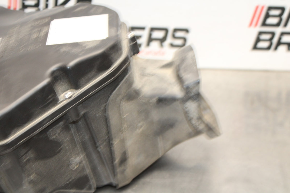 20 TRIUMPH STREET TRIPLE 765 AIRBOX AIR INTAKE FILTER BOX BB864