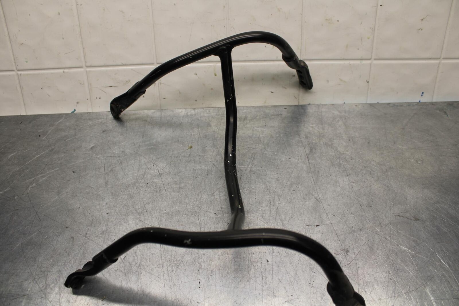 1999 Suzuki GSXR600 UPPER FAIRING MIRROR GAUGES STAY BRACKET BB580