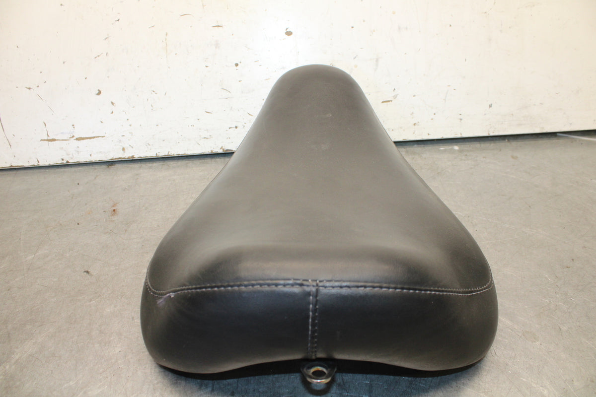 04-16 HARLEY-DAVIDSON SPORTSTER 883 FRONT DRIVERS SEAT BB680
