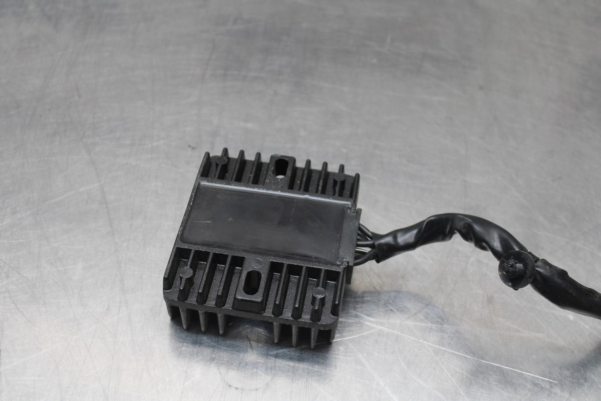 15 SUZUKI GW250F RECTIFIER VOLTAGE REGULATOR BB789