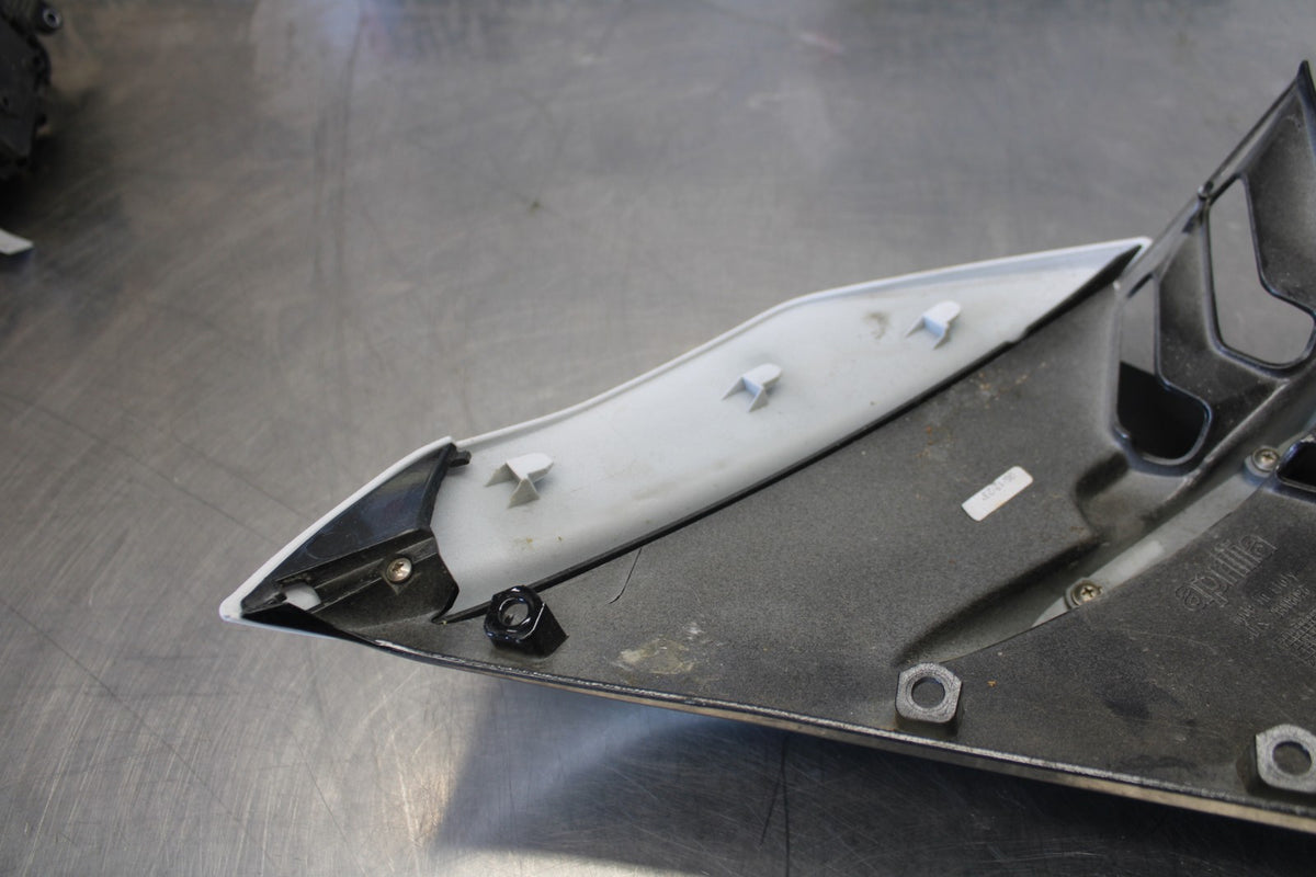 24 APRILIA TUONO V4 1100 FACTORY ABS RIGHT FRONT UPPER MID SIDE FAIRING BB887