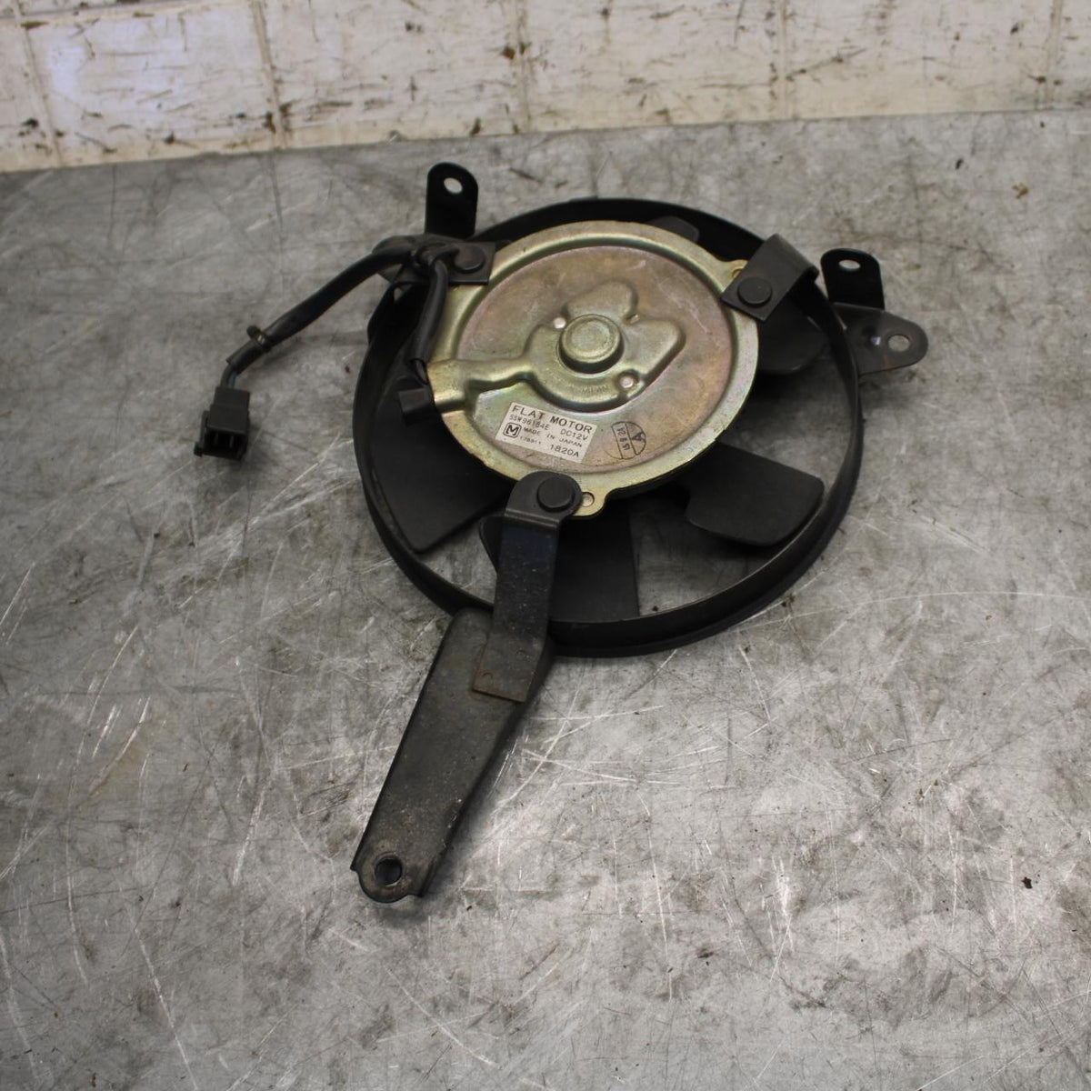 2002 Yamaha YZF R6 ENGINE RADIATOR COOLING FAN 5EB-12405-00-00 BB545