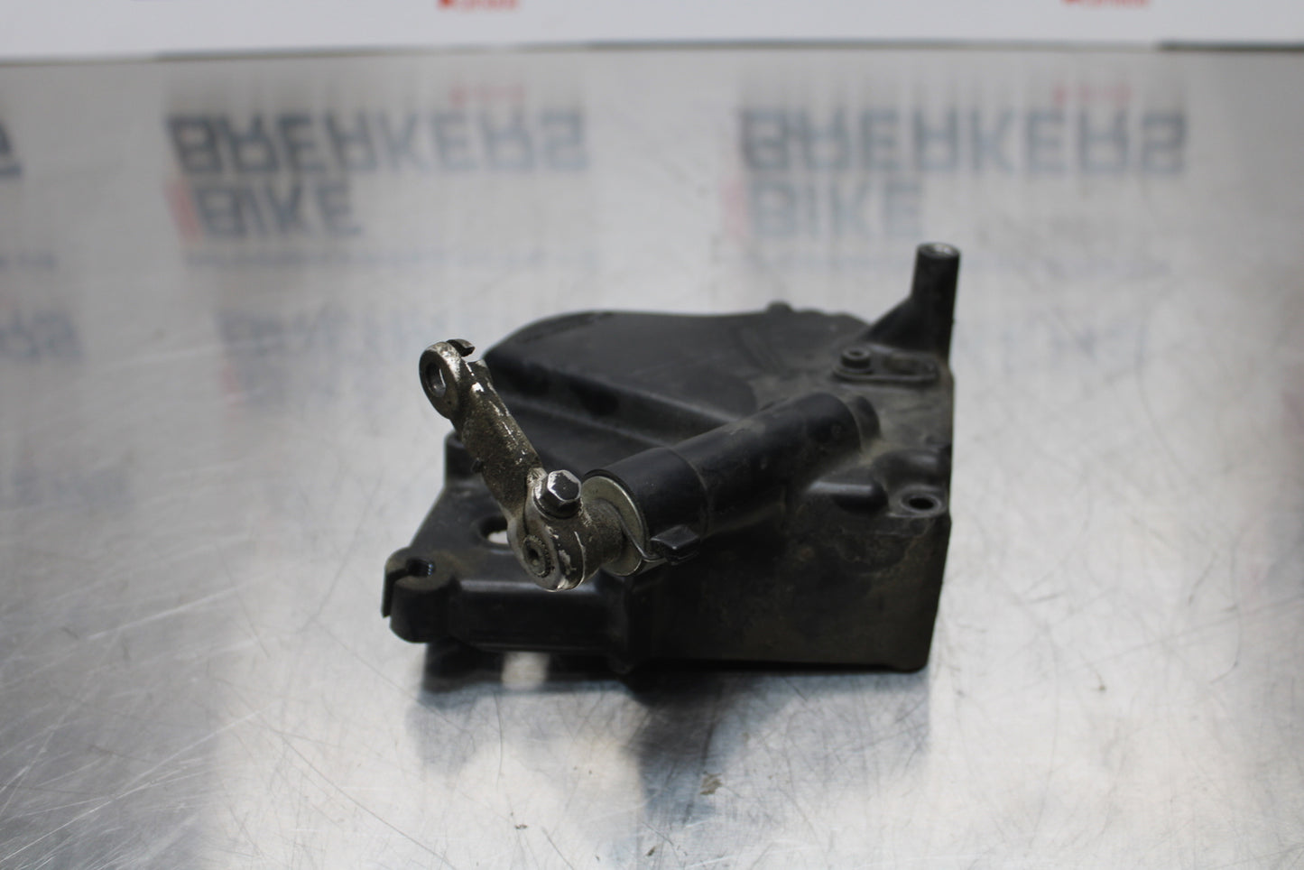 11 SUZUKI GSXR1000 ENGINE SPROCKET COVER BB142