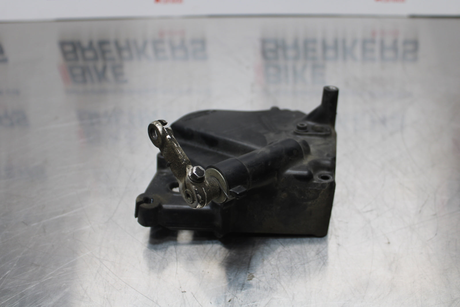 11 SUZUKI GSXR1000 ENGINE SPROCKET COVER BB142
