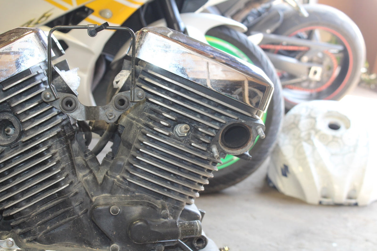 04 KAWASAKI VULCAN 1500 ENGINE MOTOR BB762