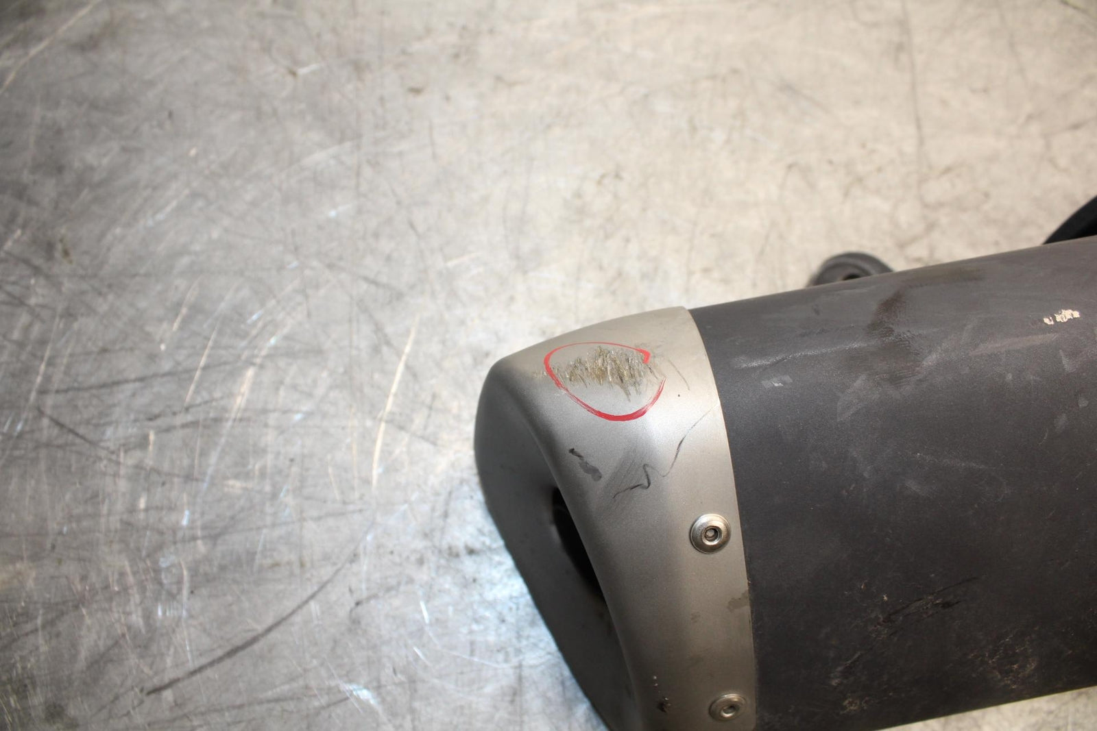 2015 Yamaha YZF R3 EXHAUST  MUFFLER SLIP ON CAN SILENCER 2MS-E4710-00-00 BB526