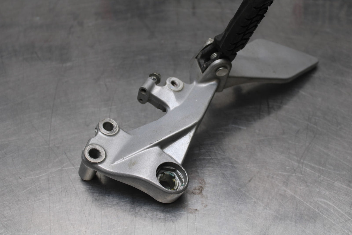 13-16 KTM 390 DUKE RIGHT REARSET REAR SET DRIVER FOOT PEG REST STOP BB815