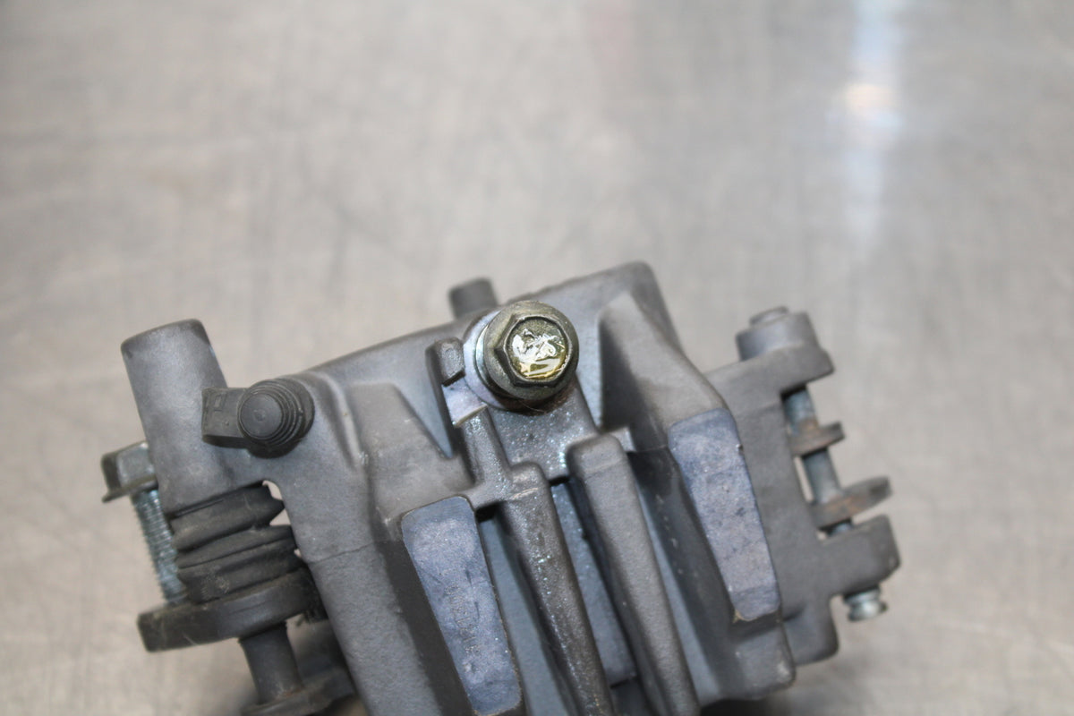 04-09 SUZUKI GS500F RIGHT FRONT BRAKE CALIPER BB165