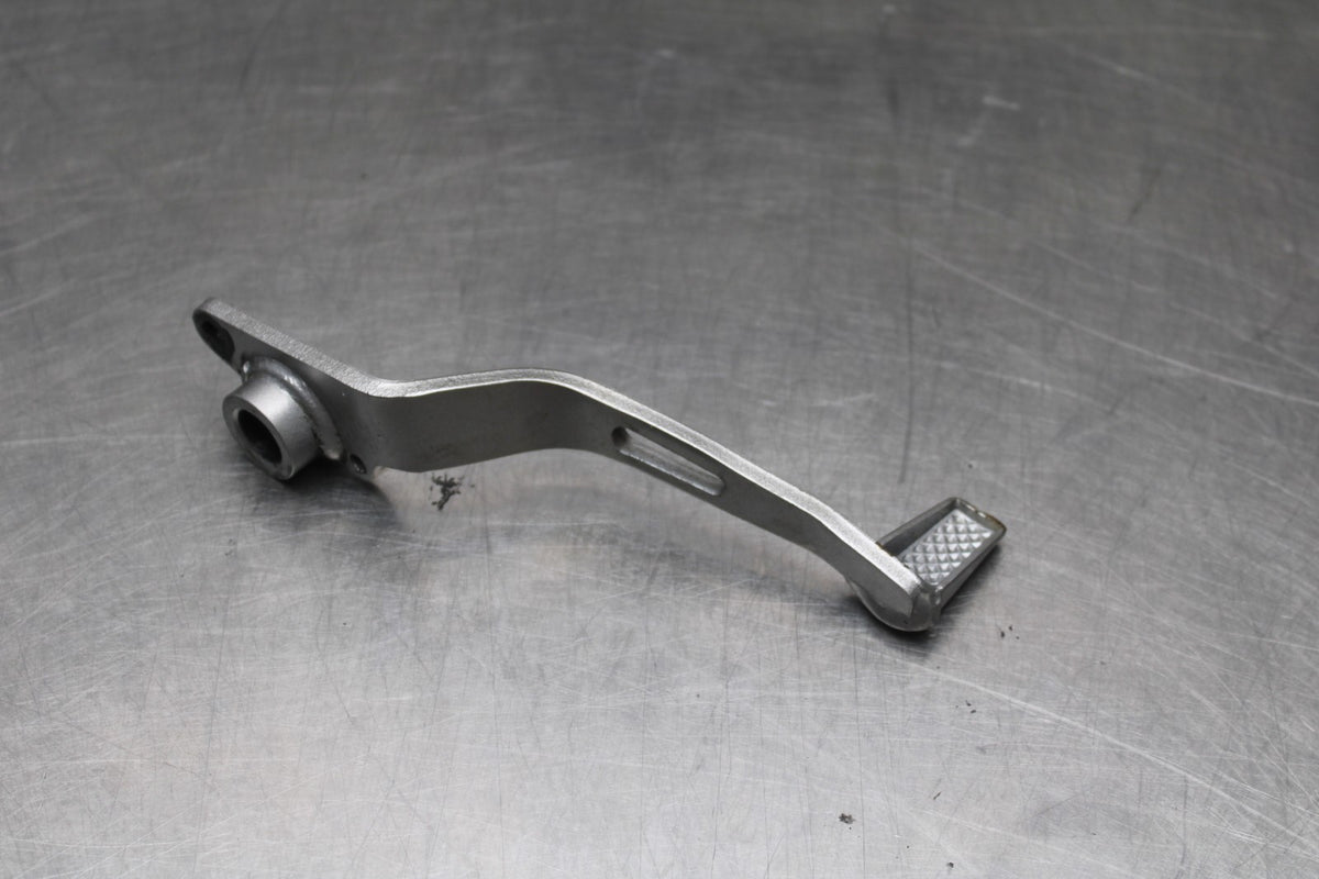 18-26 KAWASAKI Z400 RIGHT REAR BRAKE LEVER BB852