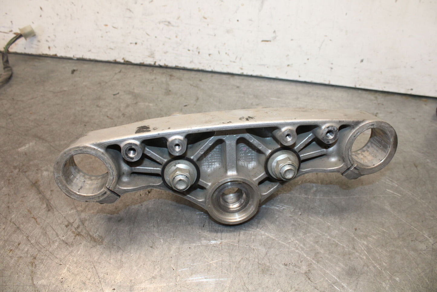 05-09 SUZUKI BOULEVARD C90 FORKS UPPER TRIPLE TREE CLAMP BB692