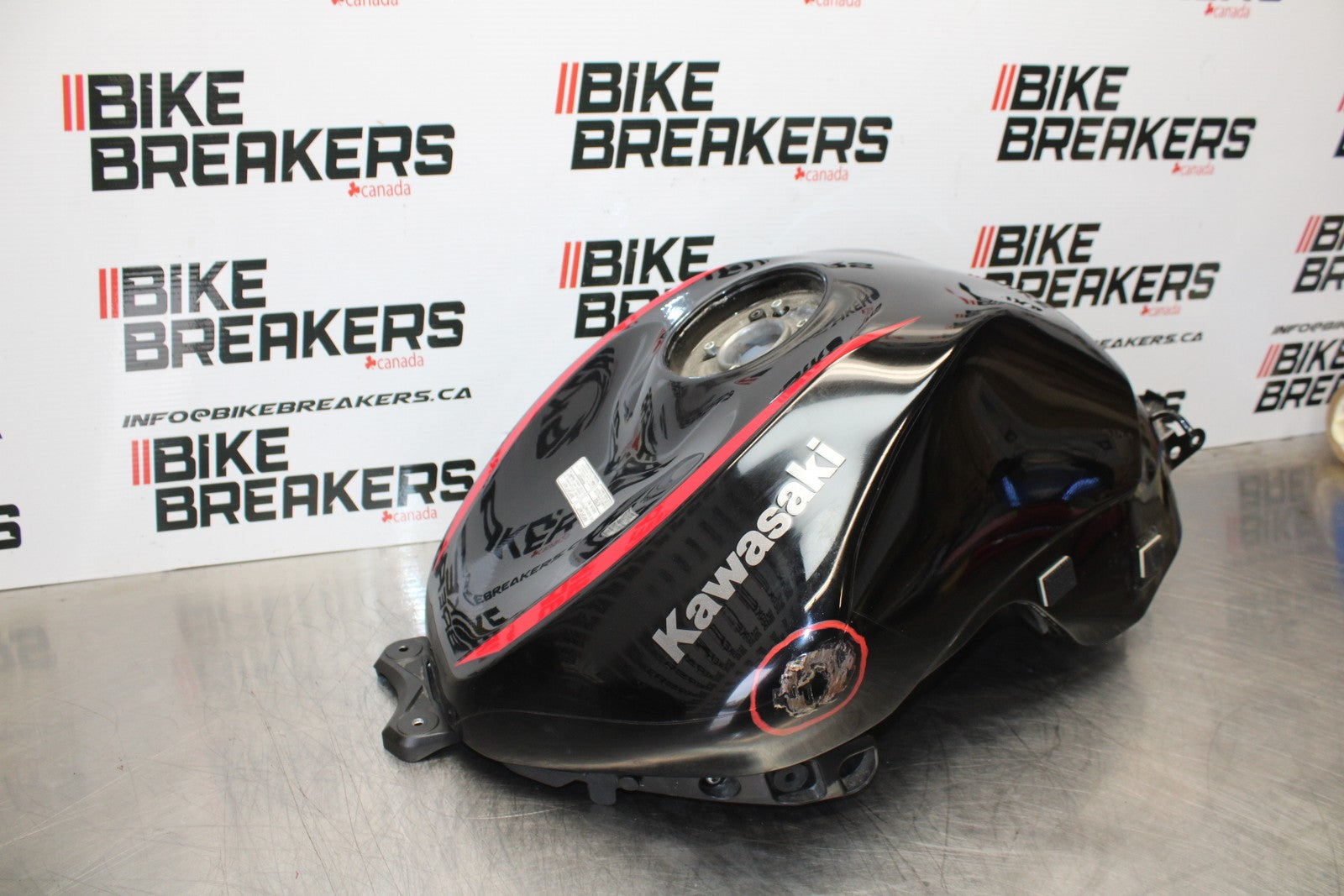 21-23 KAWASAKI NINJA ZX6R GAS TANK FUEL CELL PETROL RESERVOIR BB179