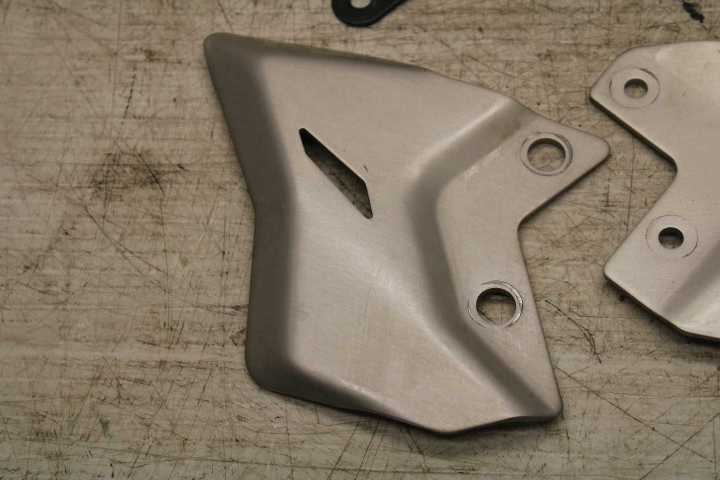 17-20 KAWASAKI NINJA 650 RIGHT LEFT REARSET REAR SET HEEL GUARD COVERS BB364 