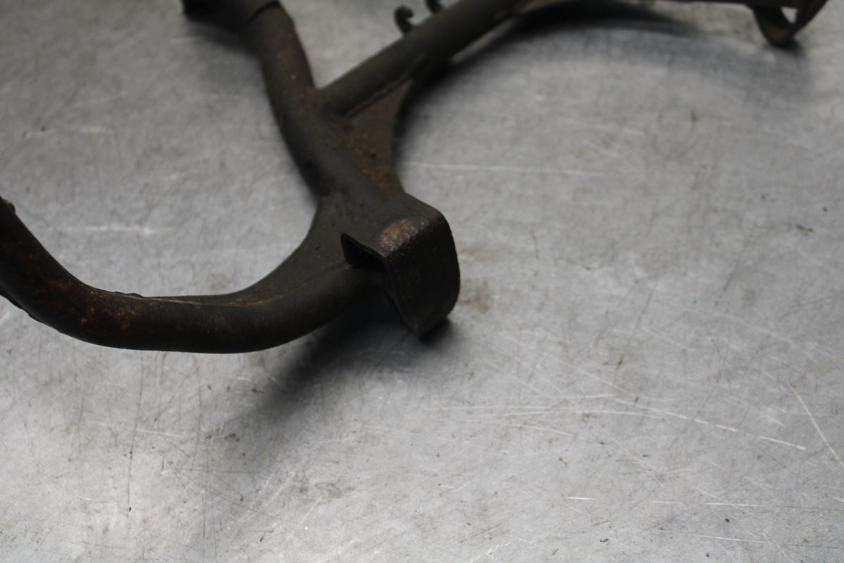 85-86 SUZUKI MADURA 1200 CENTER MAIN STAND  BB691