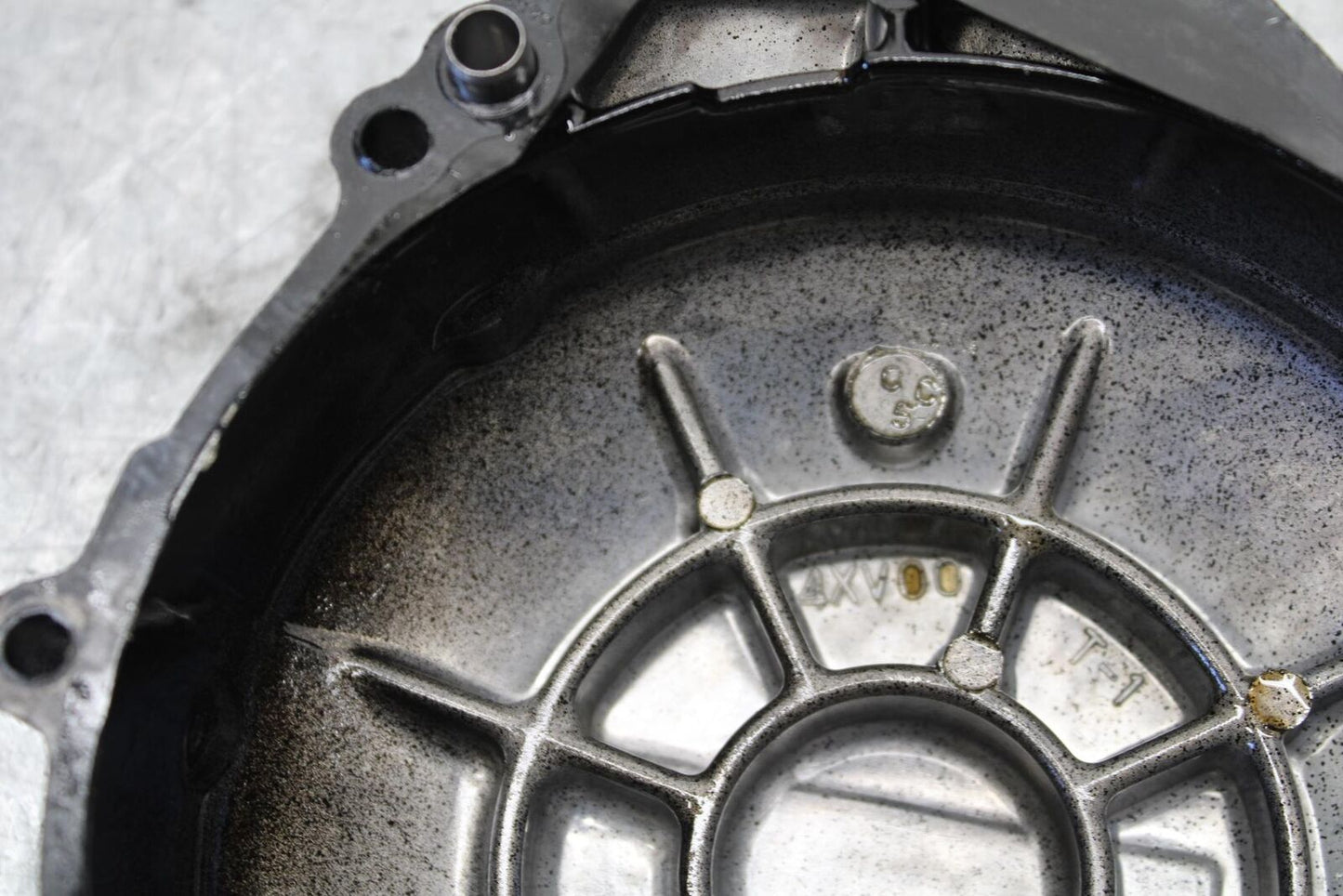 1998 Yamaha YZF R1 STATOR MAGNETO ALTERNATOR COVER 4XV-15411-00-00  BB53