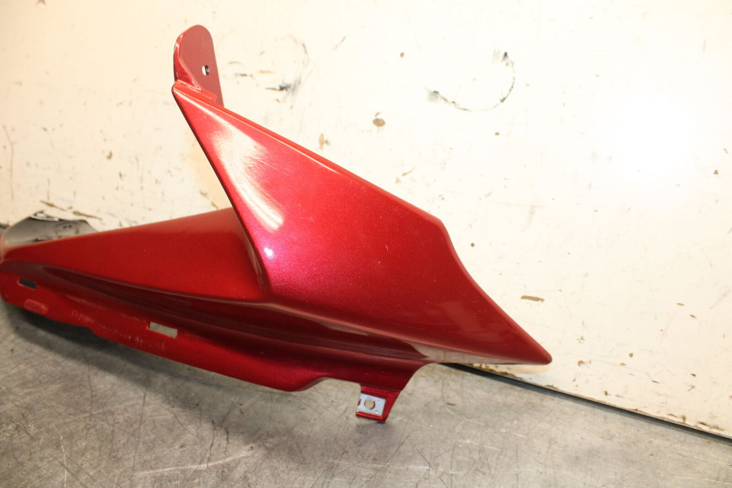 08-10 SUZUKI GSXR 600  RIGHT FRONT UPPER NOSE FAIRING COWL SHROUD BB101