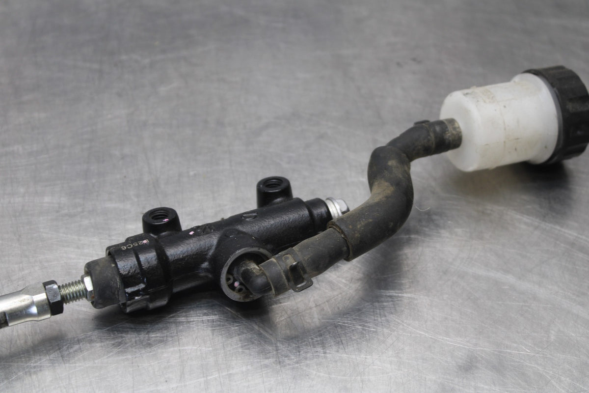 23-26 KAWASAKI NINJA ZX4RR REAR BACK BRAKE MASTER CYLINDER W RESERVOIR BB872