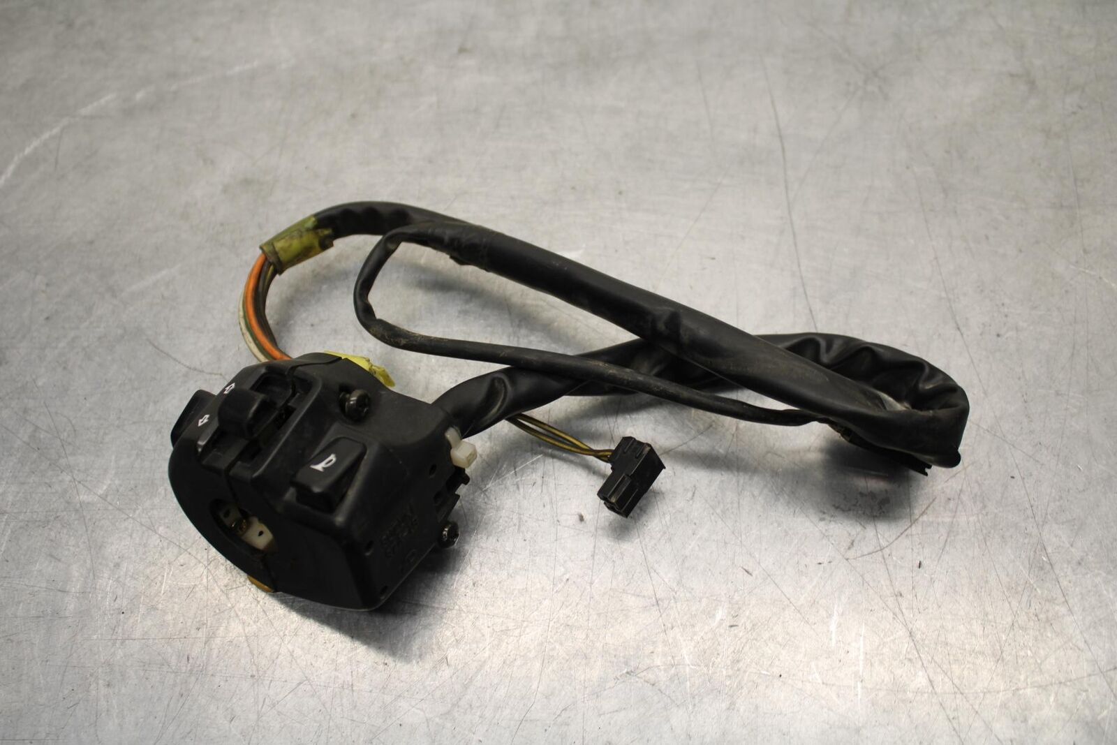 2006 Suzuki SV650S LEFT CLIP ON HANDLE HORN SIGNALS SWITCH SWITCHES #B BB65