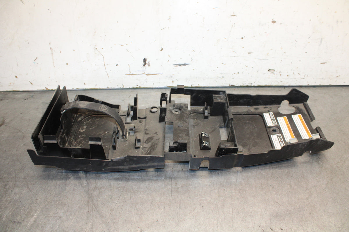 08-16 YAMAHA YZF R6 REAR BACK TAIL UNDERTAIL BATTERY TRAY PLASTIC OEM BB665