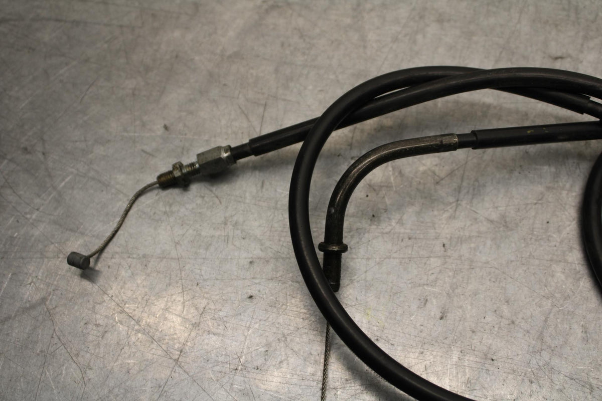 2005 Yamaha YZF R6 THROTTLE CABLES LINES 5SL-26311-00-00 5SL-26312-00-00 BB62