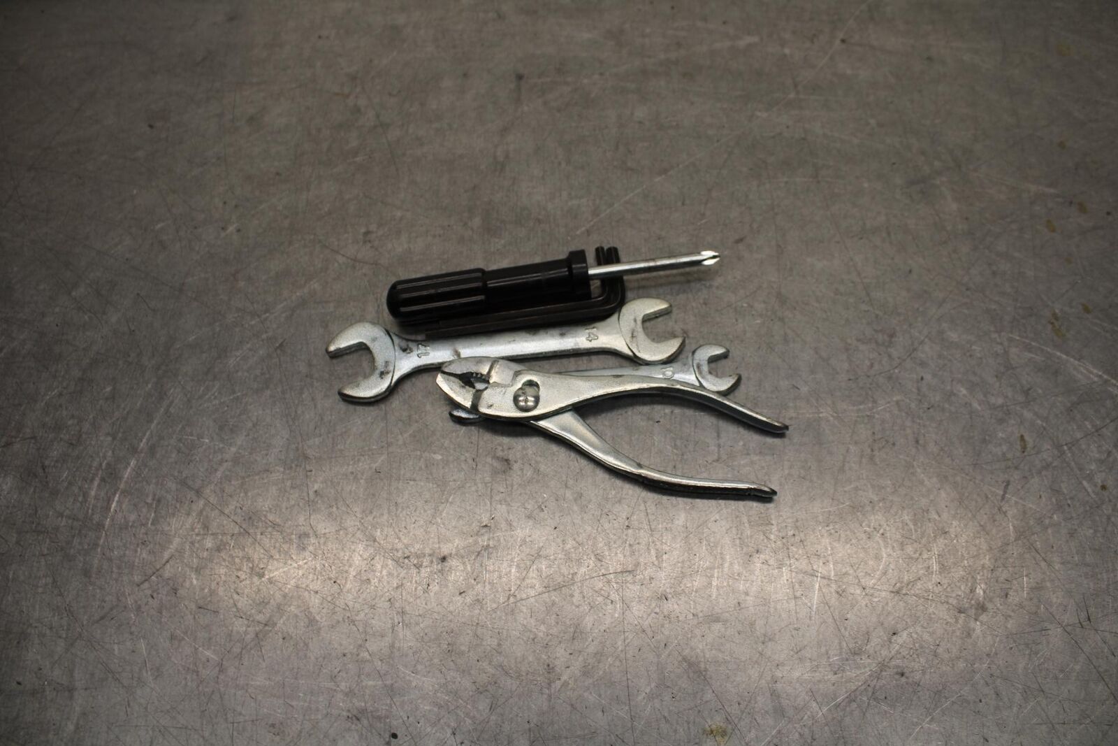 09-16 SUZUKI GSXR1000 STOCK TOOLS OEM TOOL BAG KIT SET 09800-21056 BB642