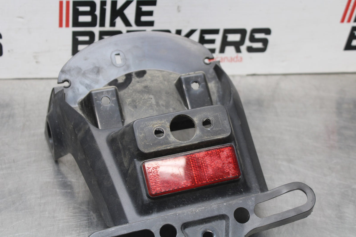 14 HONDA SHADOW 750 VT750C2B REAR BACK WHEEL FENDER MUD GUARD BB867