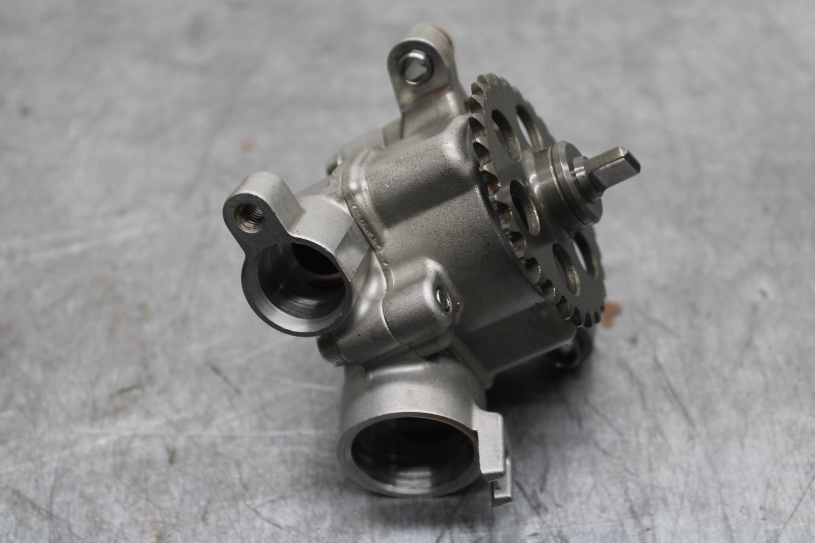06 YAMAHA YZF R6 ENGINE MOTOR OIL PUMP BB716