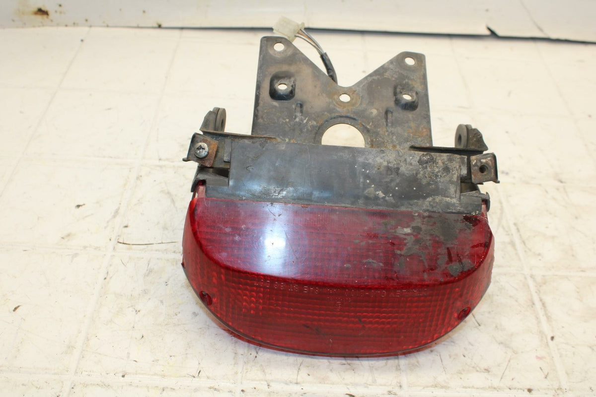 93 SUZUKI KATANA 600 GSX600F REAR TAIL TAILLIGHT BACK BRAKE LIGHT BB400