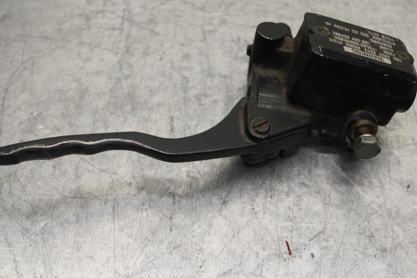 1985 Kawasaki Ninja 900R ZX900A FRONT BRAKE MASTER CYLINDER w/ LEVER BB84