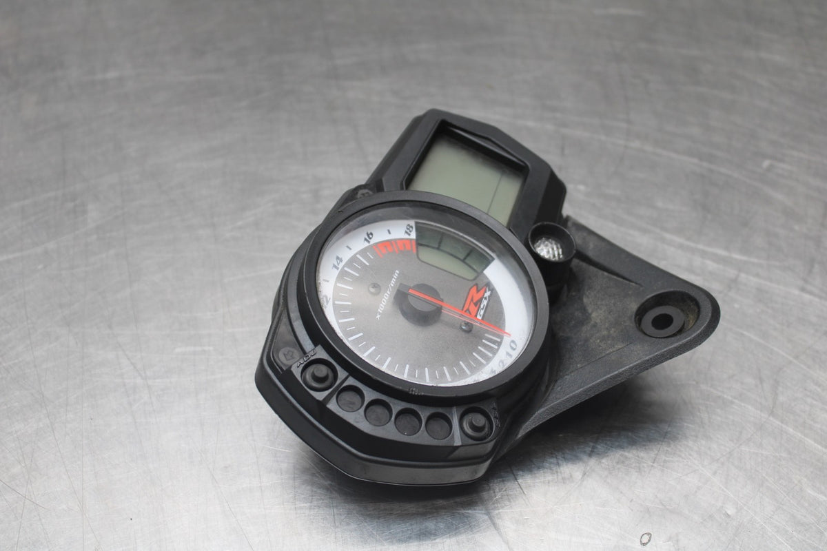 08-10 SUZUKI GSXR 600 SPEEDO GAUGES DISPLAY CLUSTER SPEEDOMETER TACHOMETER BB803