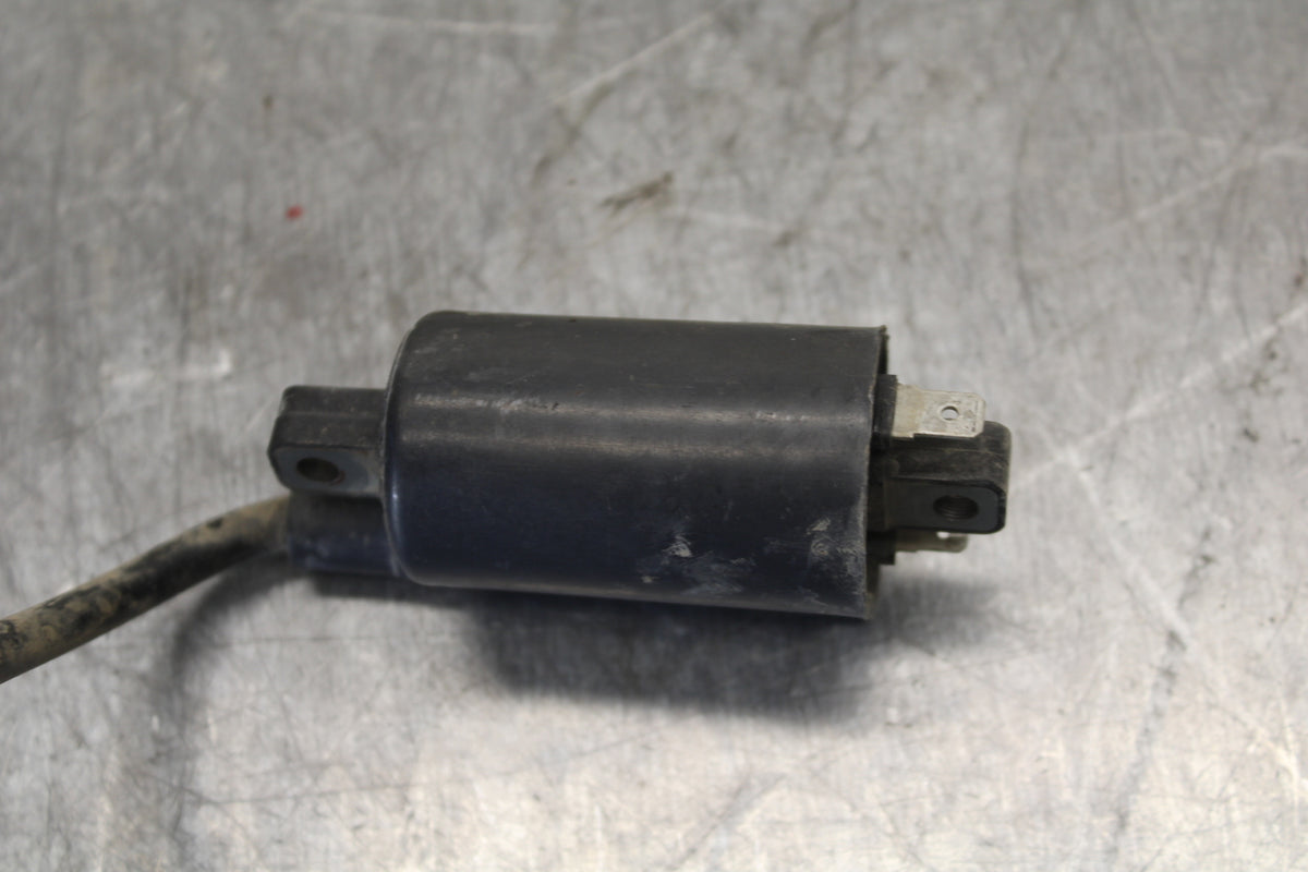 08-18 KAWASAKI KLR650 IGNITION COIL SPARK PLUG CAP  BB707