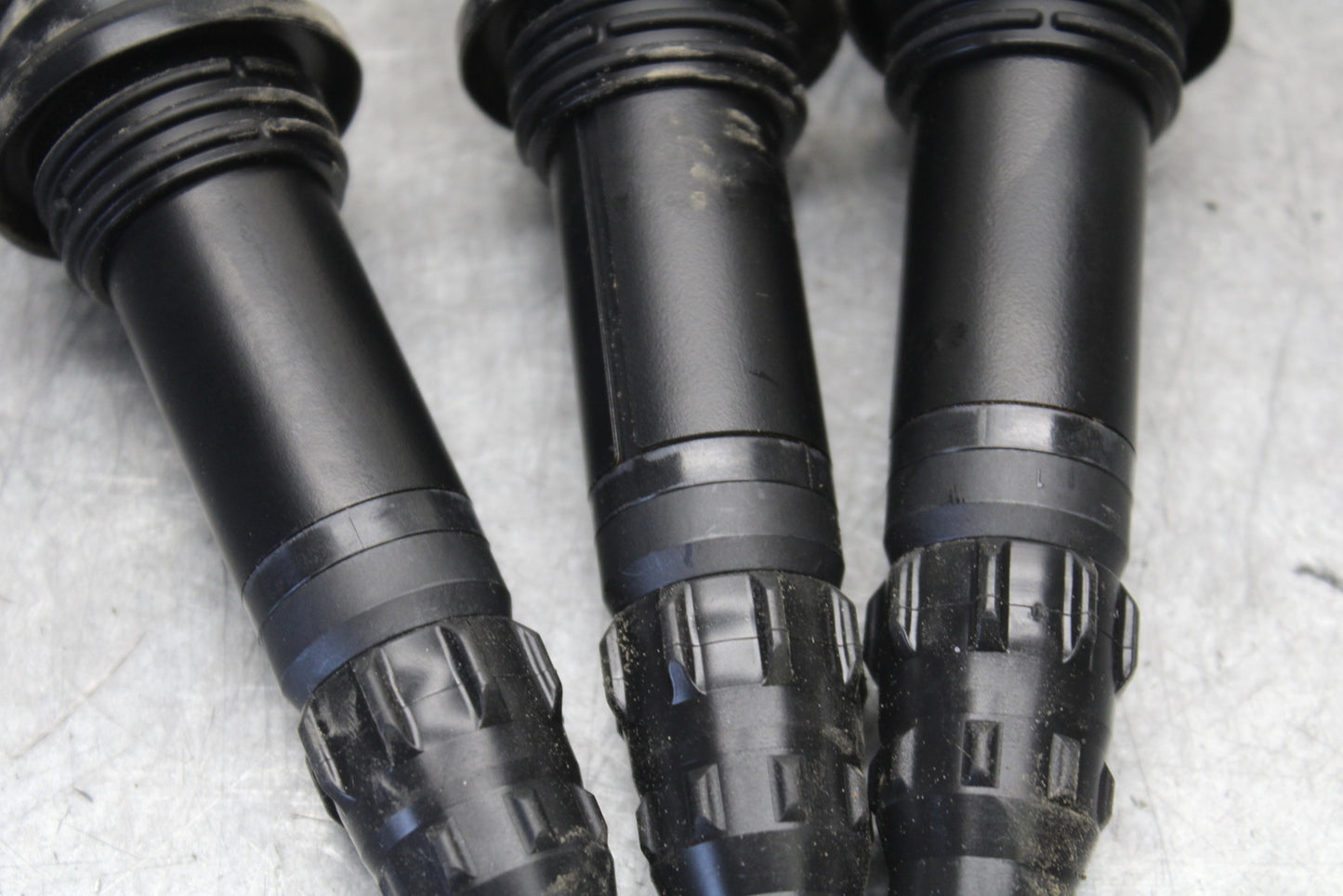 22-24 YAMAHA XSR900 IGNITION COILS COIL SPARK PLUG CAPS  BB683