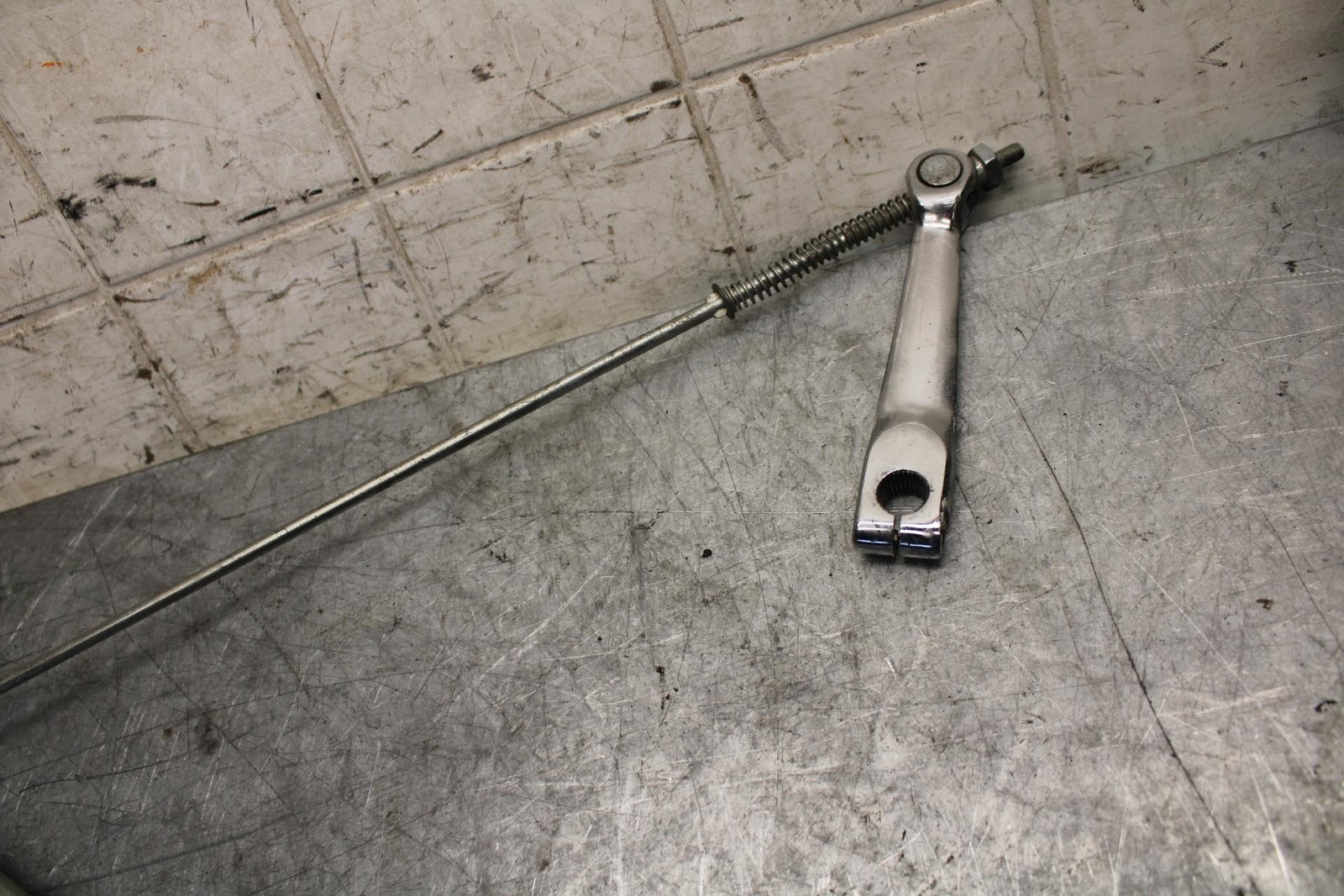 2007 Suzuki Boulevard M50B REAR BACK BRAKE TORQUE ROD SHAFT BAR BB537