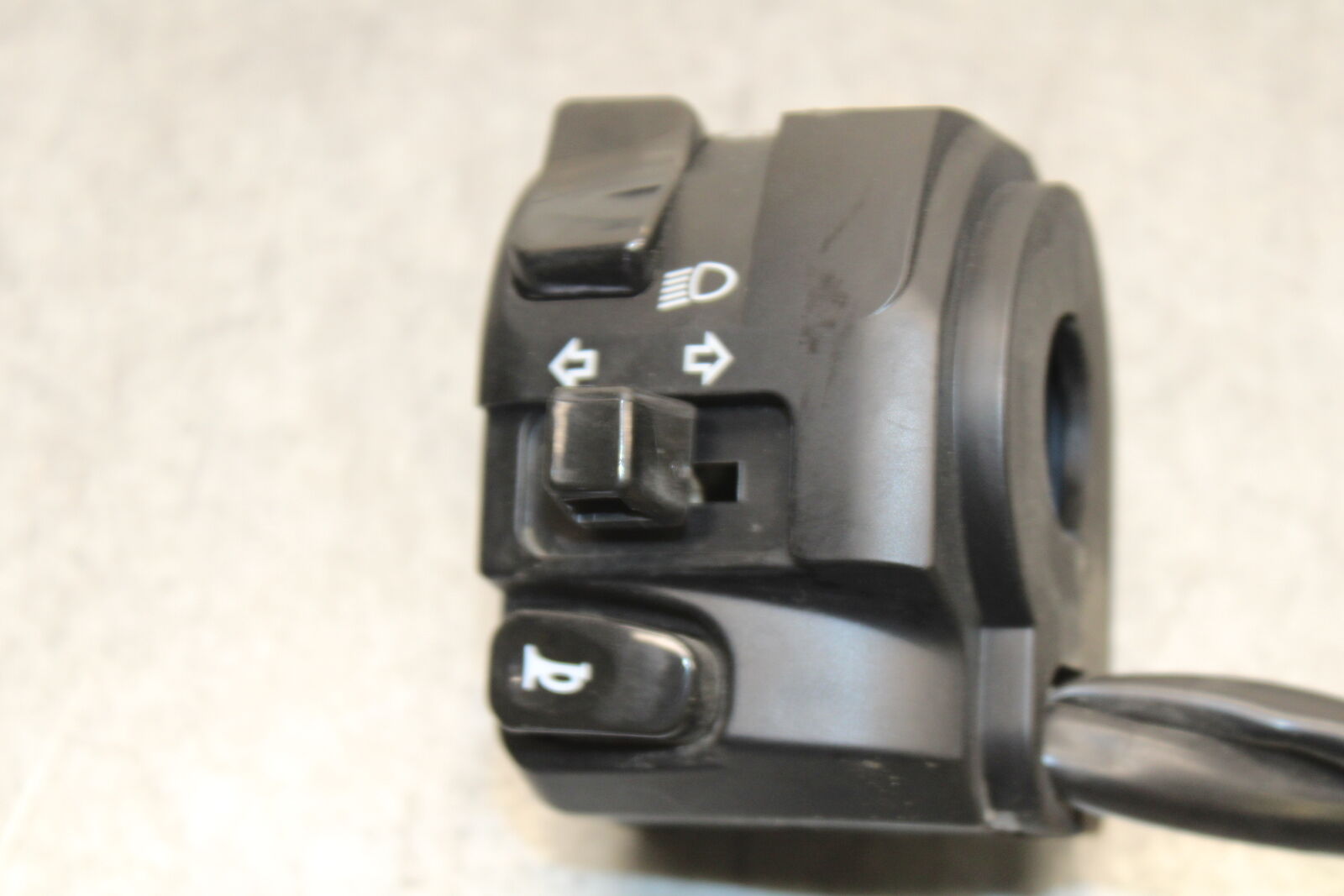 18-23 KAWASAKI NINJA 400 LEFT CLIP ON HANDLE HORN SIGNALS SWITCH SWITCHES BB660