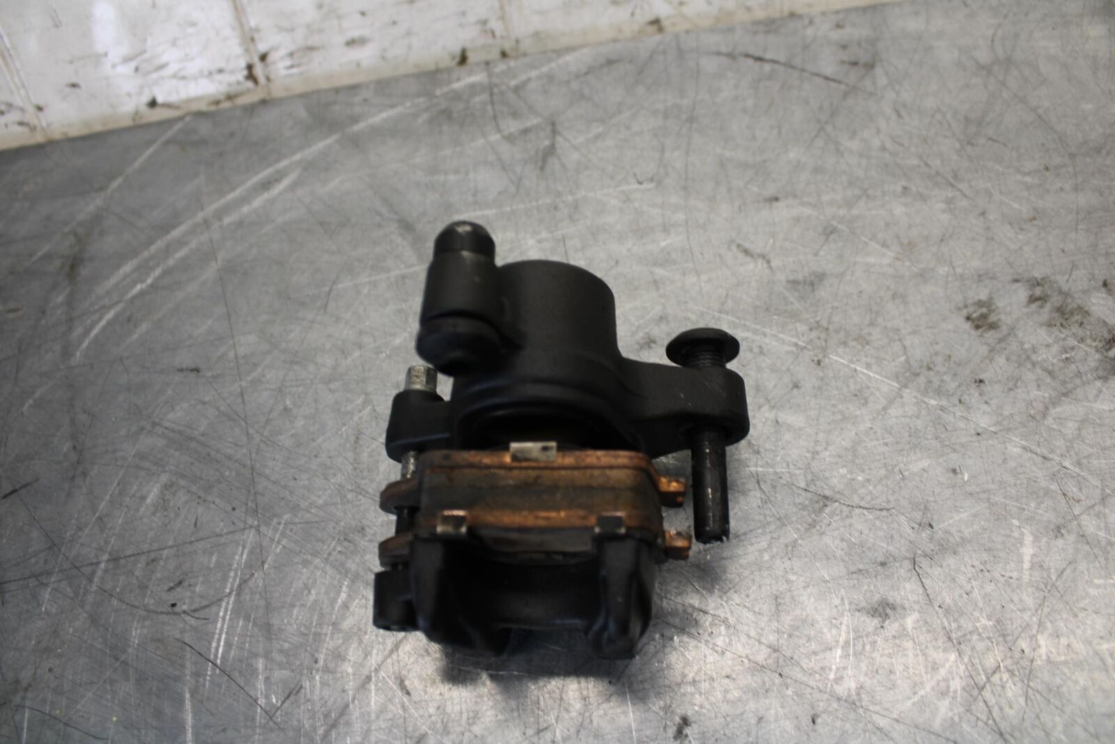 2011 Honda CBR600RR REAR BACK BRAKE CALIPER 43150-MFJ-D01 BB520