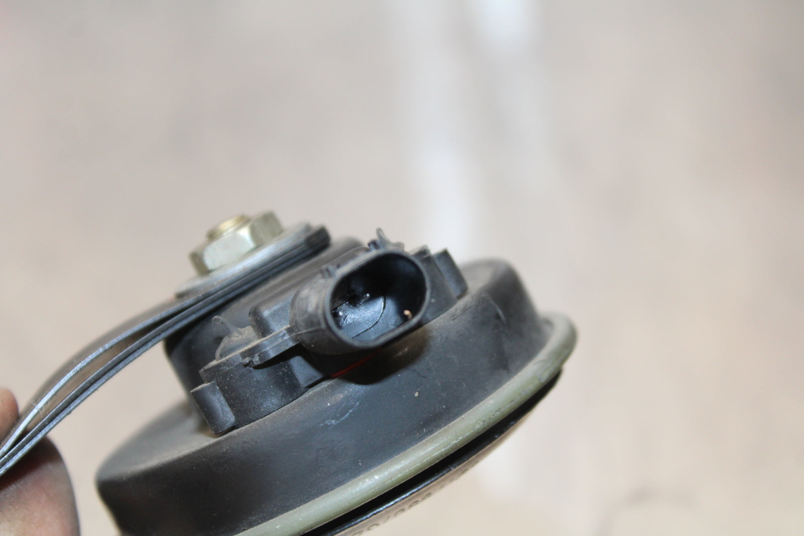 06-12 BMW F800ST HORN SIGNAL BB144