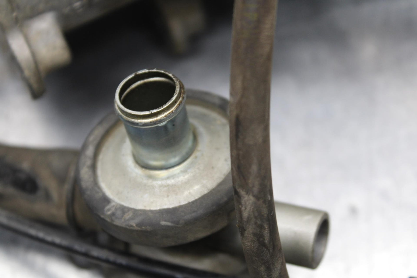 2005 Kawasaki Vulcan 1500 VN1500N Classic THROTTLE BODY BODIES 16163-1099 BB576