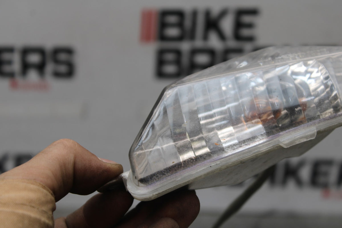 13-18 KAWASAKI NINJA ZX6R LEFT FRONT TURN SIGNAL LIGHT INDICATOR BB915
