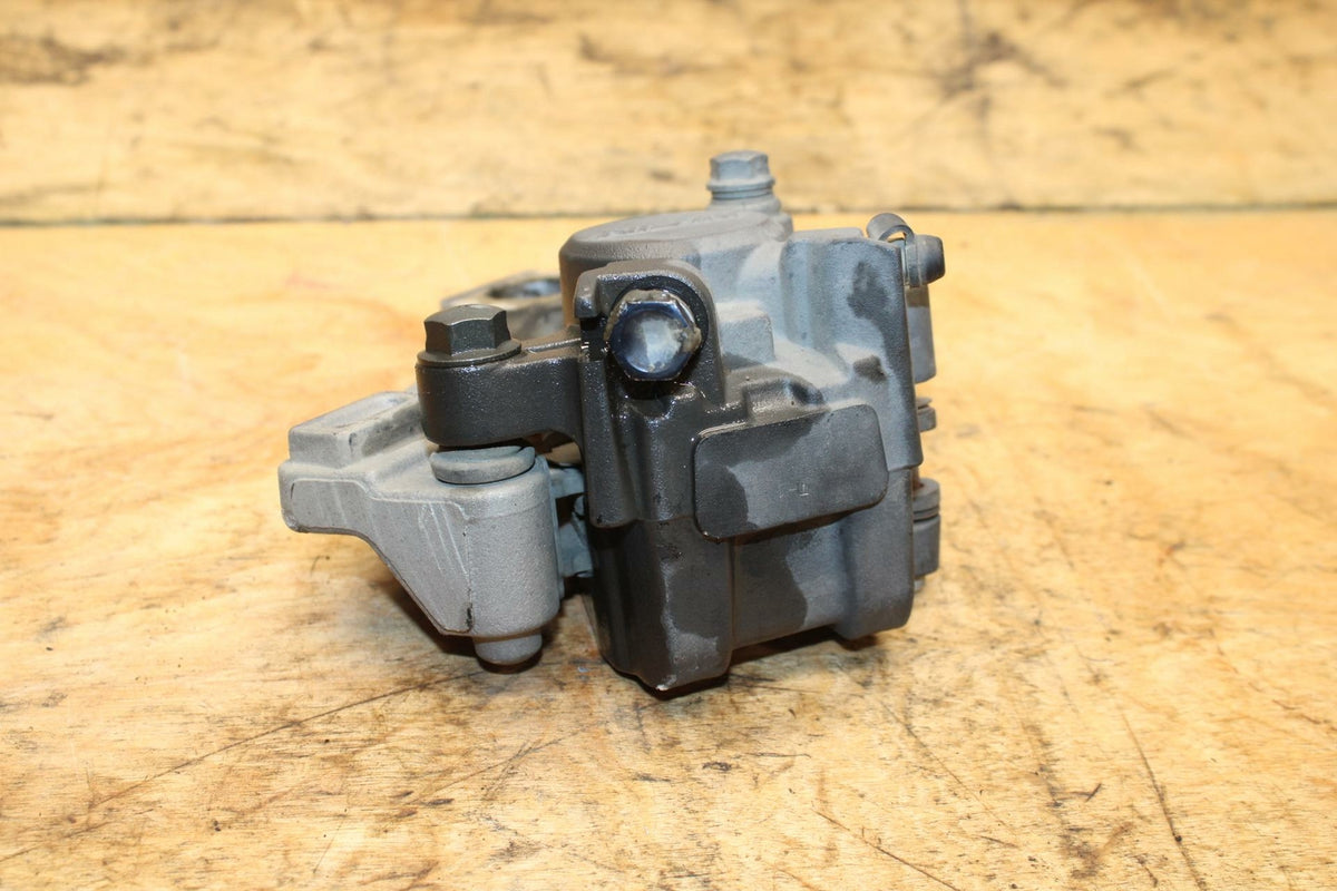 07-08 YAMAHA YZF R1 REAR BACK BRAKE CALIPER W MOUNT BRACKET BB337