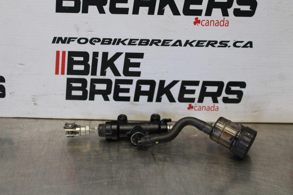20 TRIUMPH STREET TRIPLE 765 REAR BACK BRAKE MASTER CYLINDER W RESERVOIR BB864