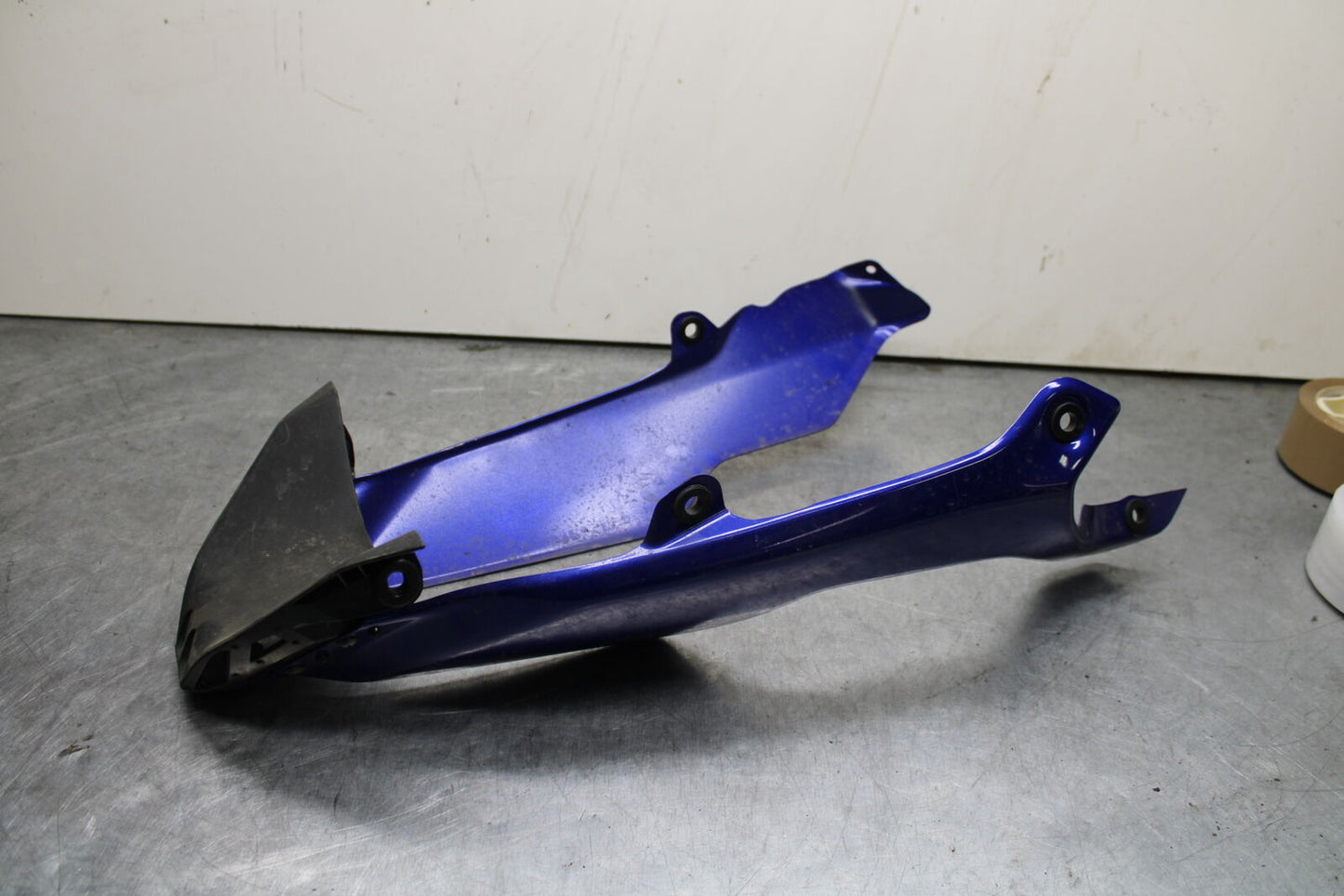 22-23 YAMAHA YZF R7 LOWER BOTTOM BELLY FAIRING COWL BB583