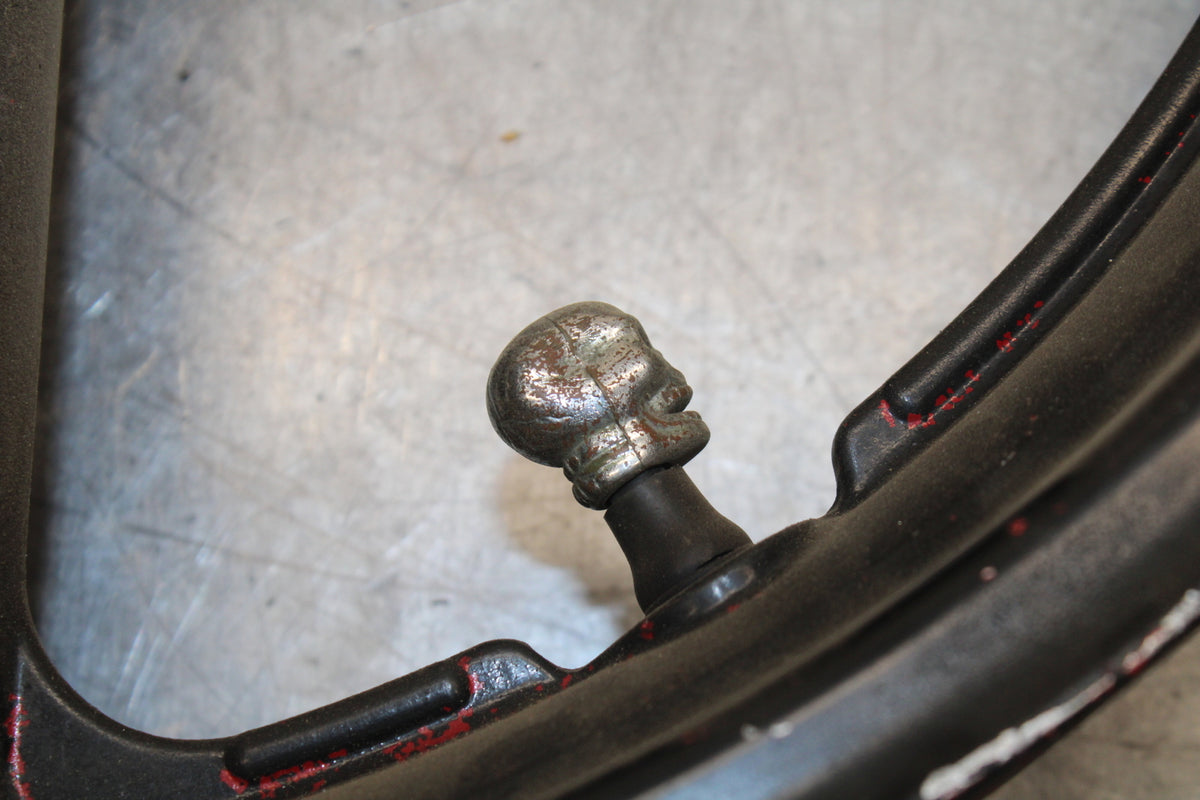 95 SUZUKI GSXR1100W FRONT WHEEL FRONT RIM BB28